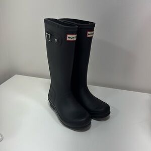Hunter Boots Size 1 Boy Or Size  2 Girl